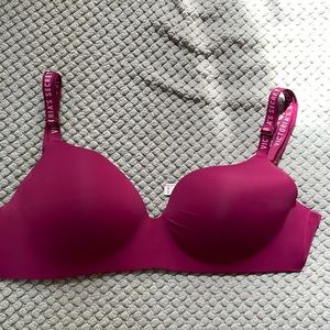 Cranberry Victoria Secret 38D